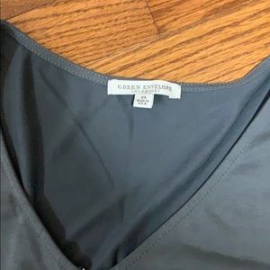 Green Envelope Tops - top with zipper detail in the front in size XL Green Envelope Tops - top with zipper detail in the front in size XL